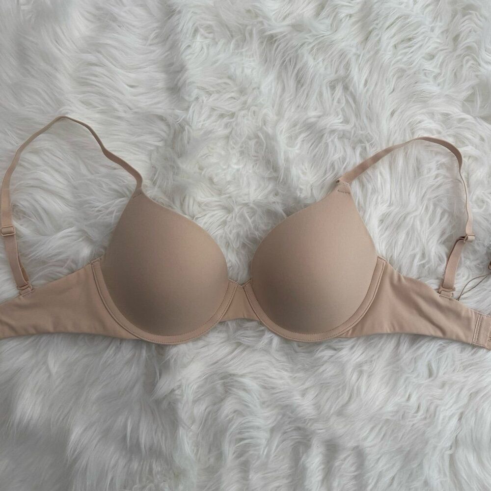 Skims Fits Everybody T-shirt Bra Sand Size 30D